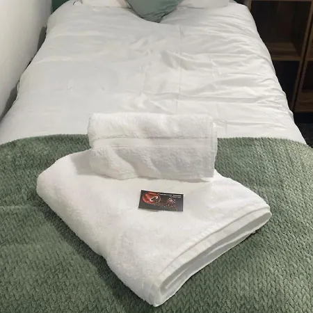 Charming 2br Sleeps 5 Comfortably Apartment *