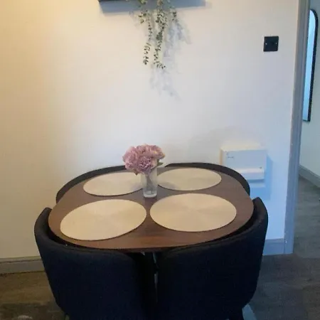 Apartment Charming 2br Sleeps 5 Comfortably Leeds (West Yorkshire)