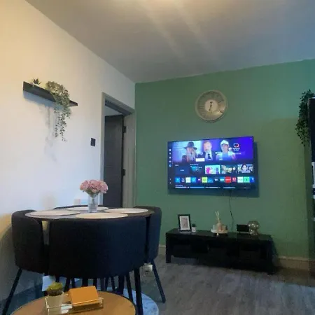 Charming 2br Sleeps 5 Comfortably * Leeds (West Yorkshire)