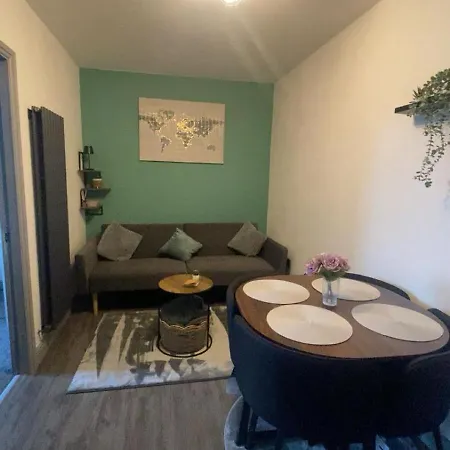 Charming 2br Sleeps 5 Comfortably