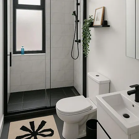 Apartment Charming 2br Sleeps 5 Comfortably